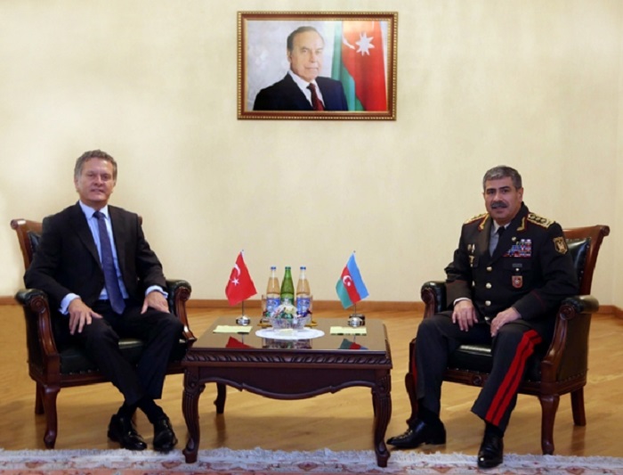 Azerbaijani defense minister meets with outgoing Turkish ambassador